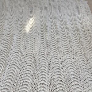 New crocheted blanket throw white
